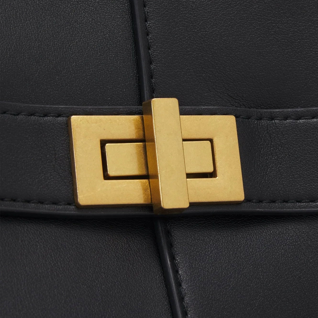 Enora  – Grand sac à main rigide